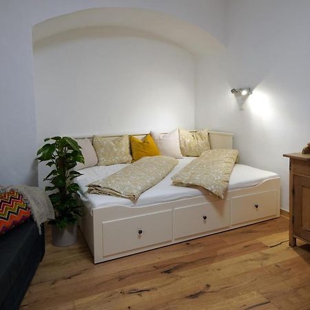 Altstadt Apartment Am Schergentor Hall in Tirol Kültér fotó