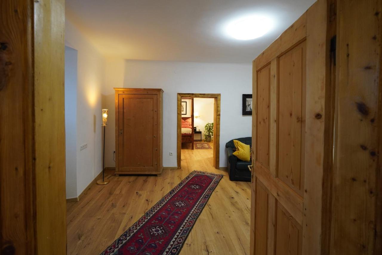 Altstadt Apartment Am Schergentor Hall in Tirol Kültér fotó