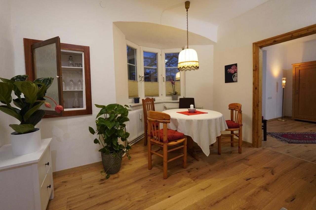 Altstadt Apartment Am Schergentor Hall in Tirol Kültér fotó