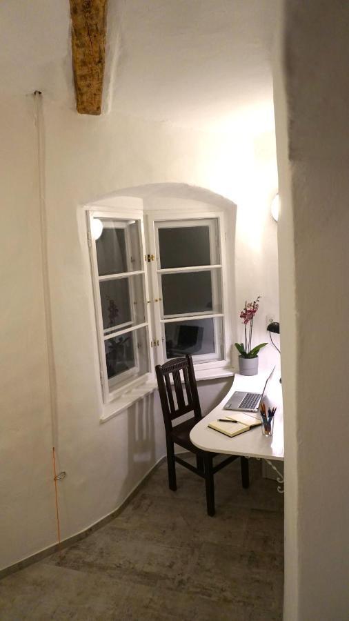 Altstadt Apartment Am Schergentor Hall in Tirol Kültér fotó