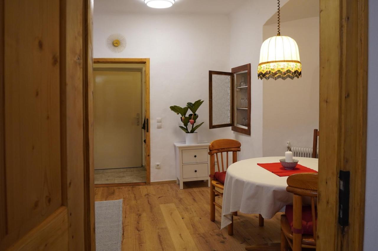 Altstadt Apartment Am Schergentor Hall in Tirol Kültér fotó