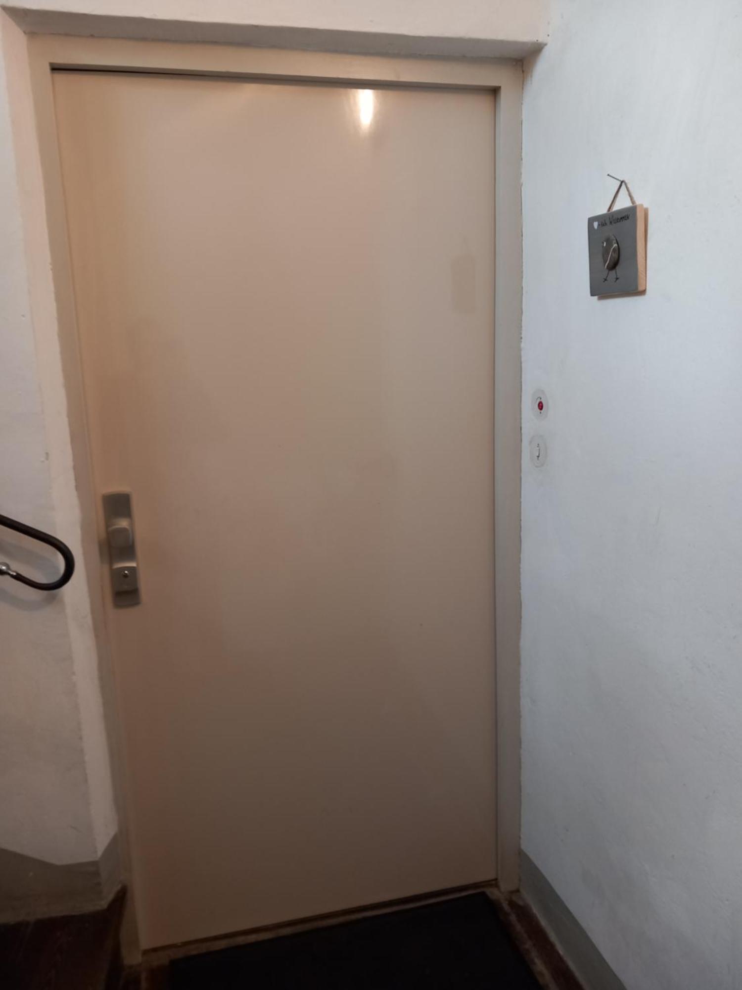 Altstadt Apartment Am Schergentor Hall in Tirol Kültér fotó